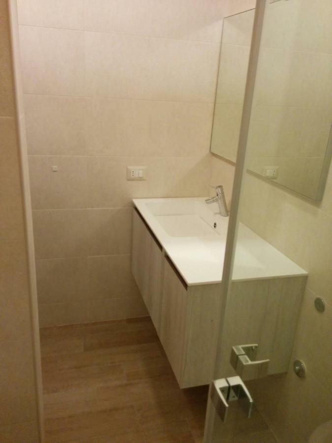 Appartamento Honey House Parma Esterno foto