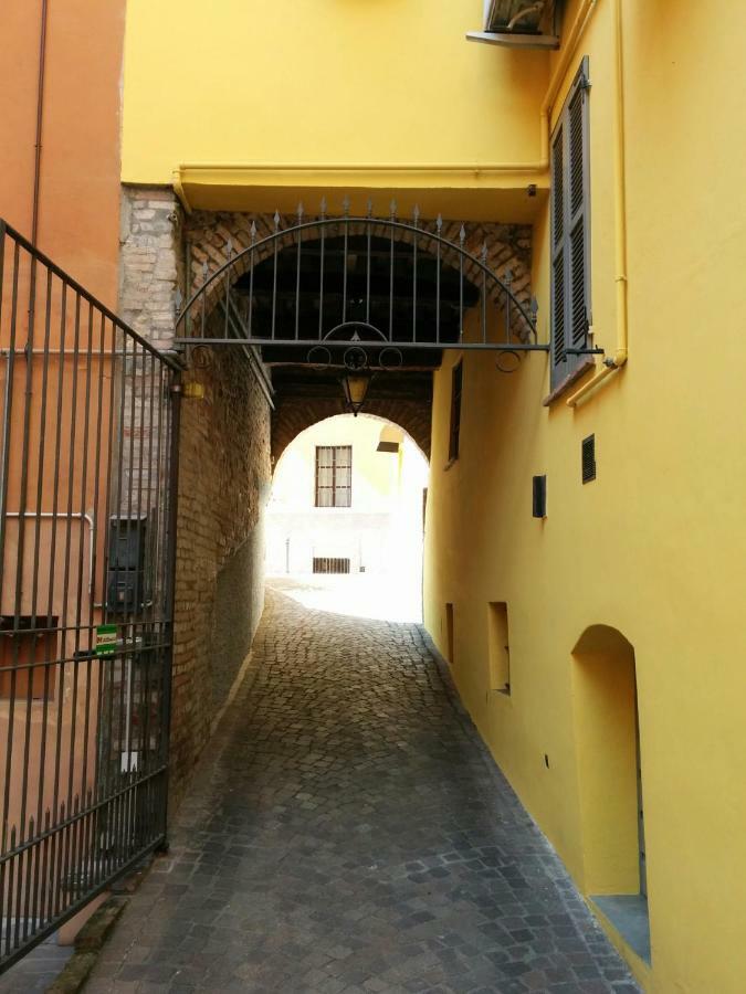 Appartamento Honey House Parma Esterno foto
